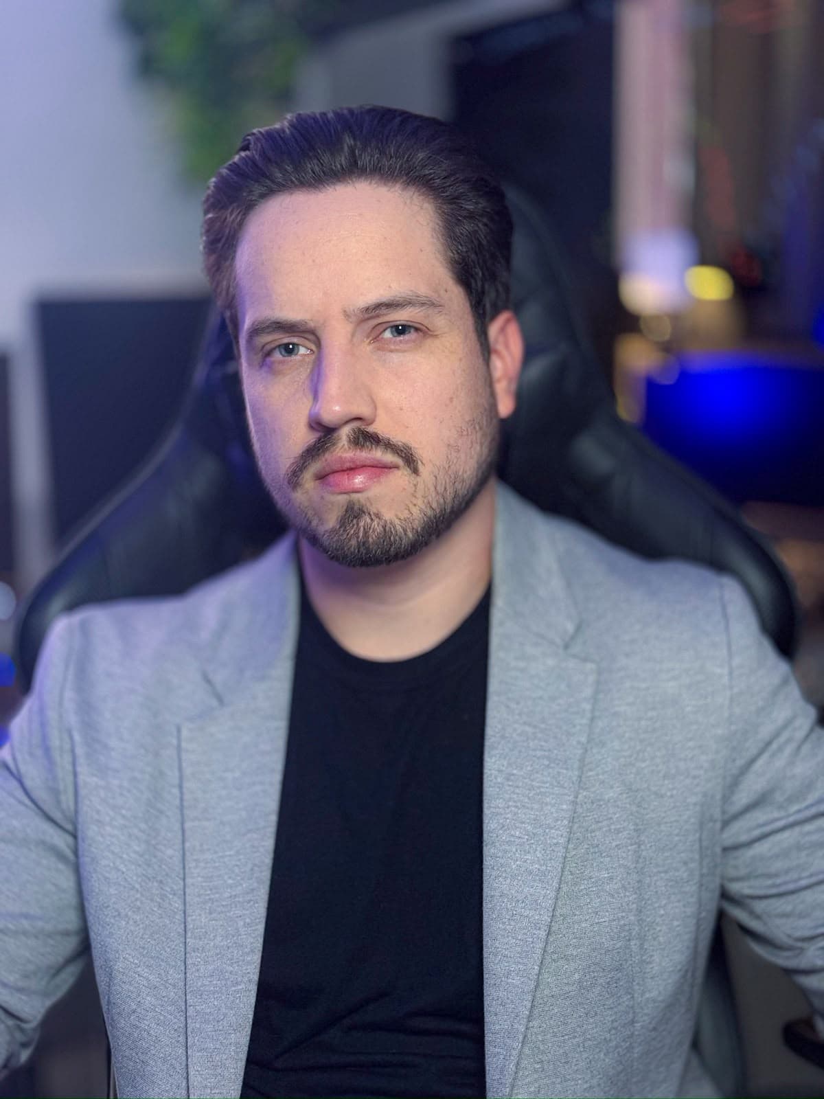 Fabricius R., fundador do Criante Studio